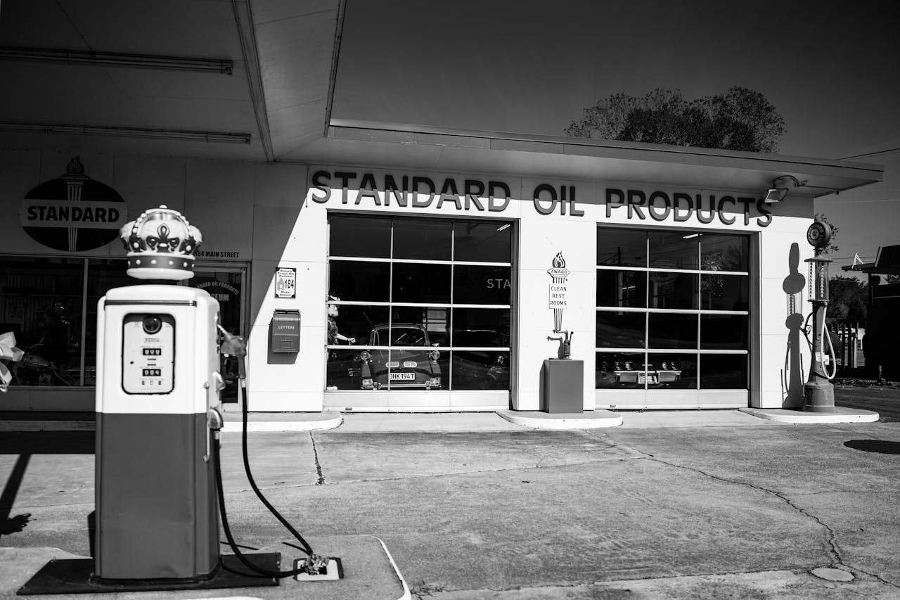 A bird's eye view of the Cap Lopez LNG terminal in Port-Gentil representing the growth of yes! invest Africa.