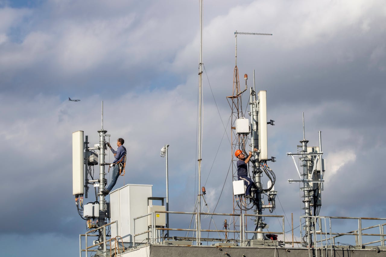 Cellular Services Investment in Africa by Yes Invest Africa
